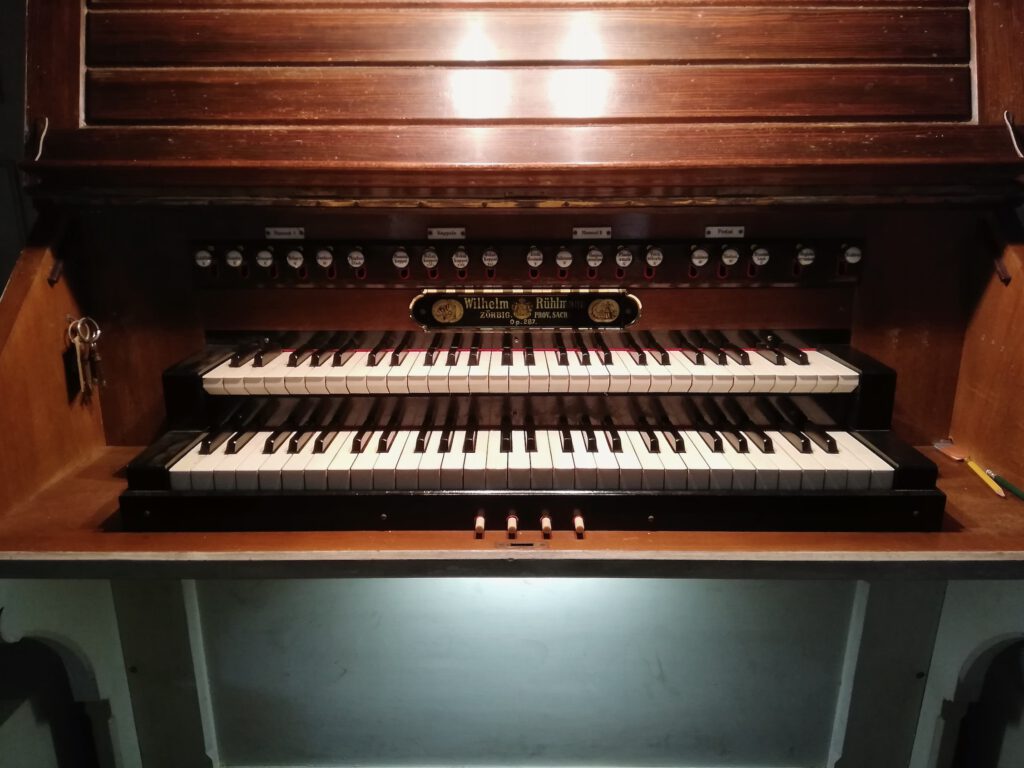 m 2345267